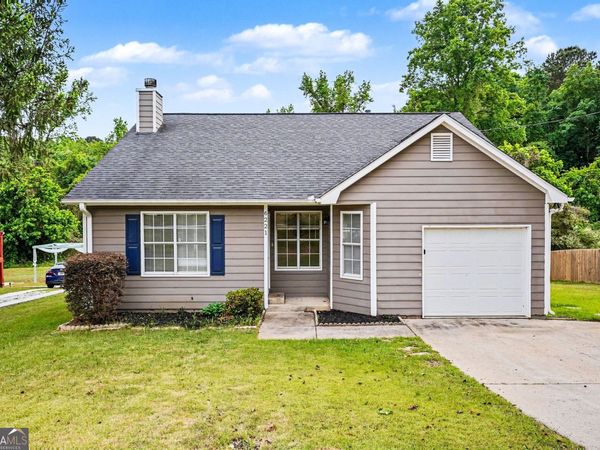 6221 Amberly Road, Rex, GA 30273
