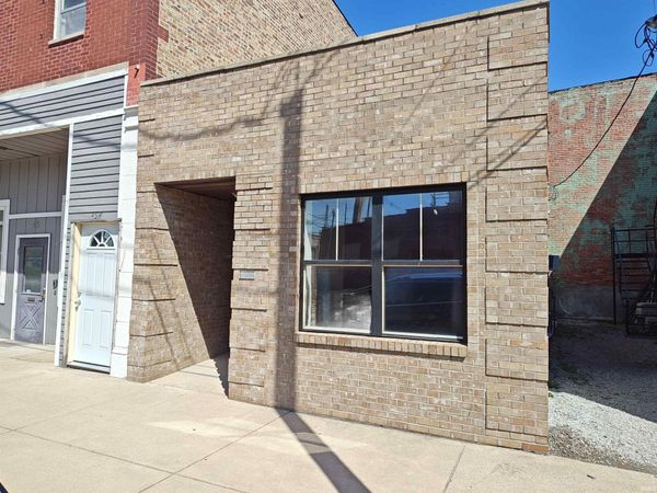 41 W Lake Street, Knox, IN 46534