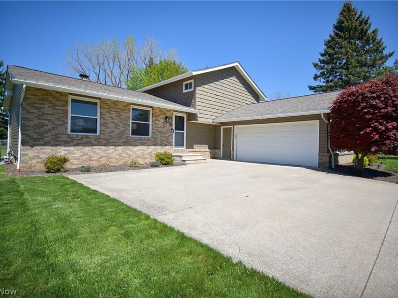 4749 Wolff Drive , Brunswick, OH 44212 Photo 2
