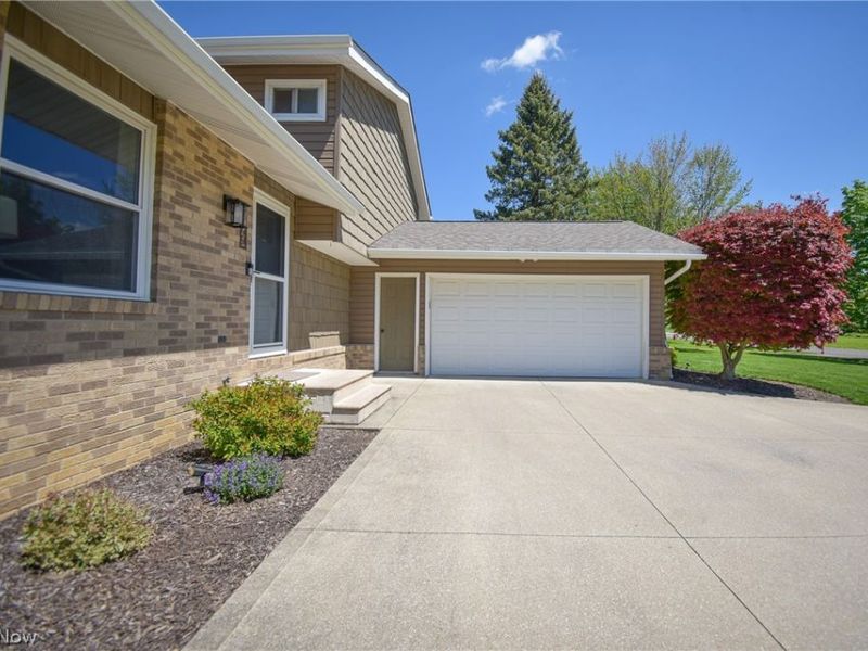 4749 Wolff Drive , Brunswick, OH 44212 Photo 4