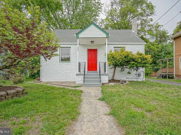 323 JACKSON AVENUE, MAGNOLIA, NJ 08049