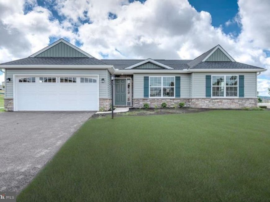 308 Jasmine Dr , Unit LOT 57, Lebanon, PA 17042 Main Photo