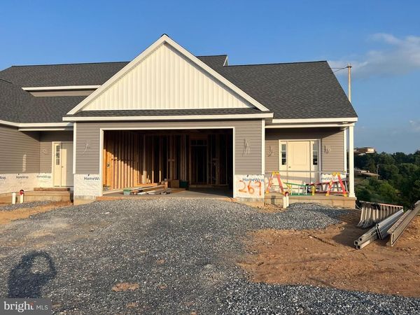 320 RIDGEFIELD DRIVE, ELIZABETHTOWN, PA 17022