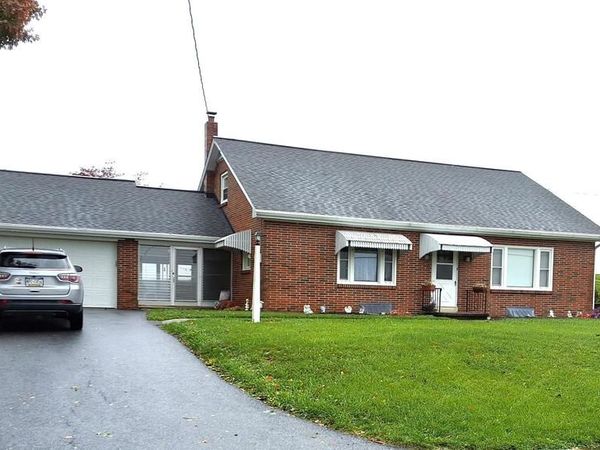 130 FAIRLAND ROAD , LITITZ, PA 17543