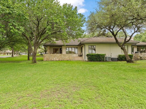 1927 Clubhouse Hill DR, Unit 14, Spicewood, TX 78669