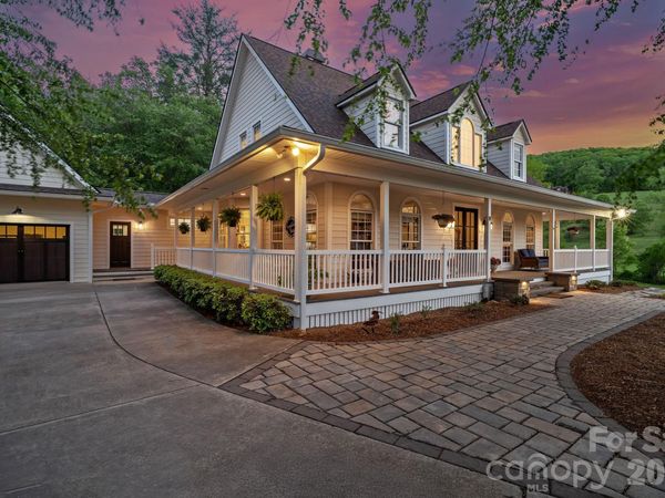 9 Whispering Meadows Drive, Fairview, NC 28730