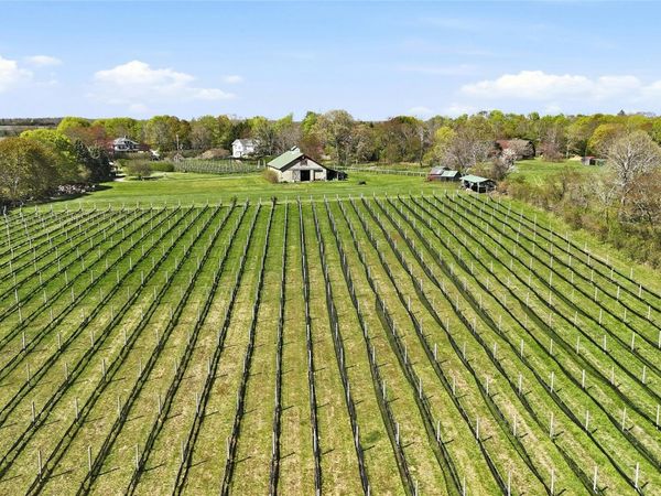 35950 Main Road , Cutchogue, NY 11935