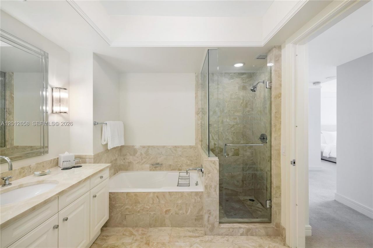 1435 Brickell Ave, Unit 3107, Miami, FL 33131 Photo