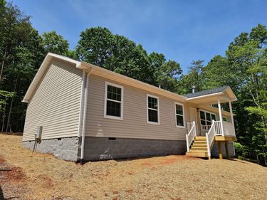 2125 Walnut Hollow Road, Lynchburg, VA 24503
