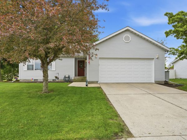1666 Southview Drive , Lowell, IN 46356