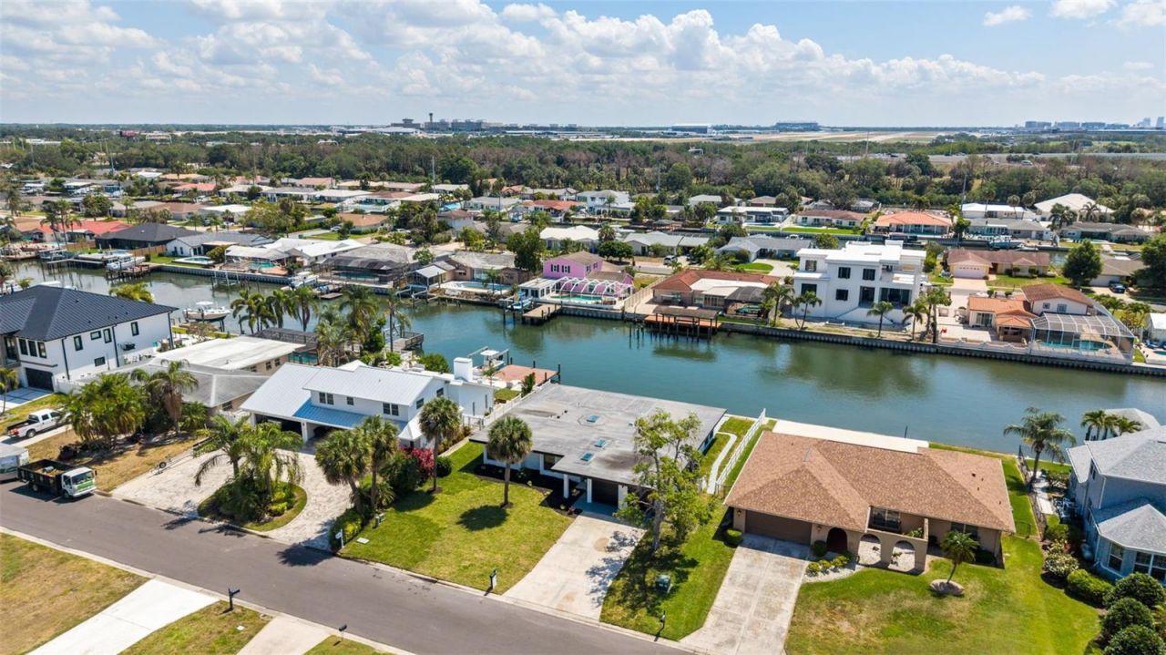 3917 E Eden Roc Circle, Tampa, FL 33634 Photo