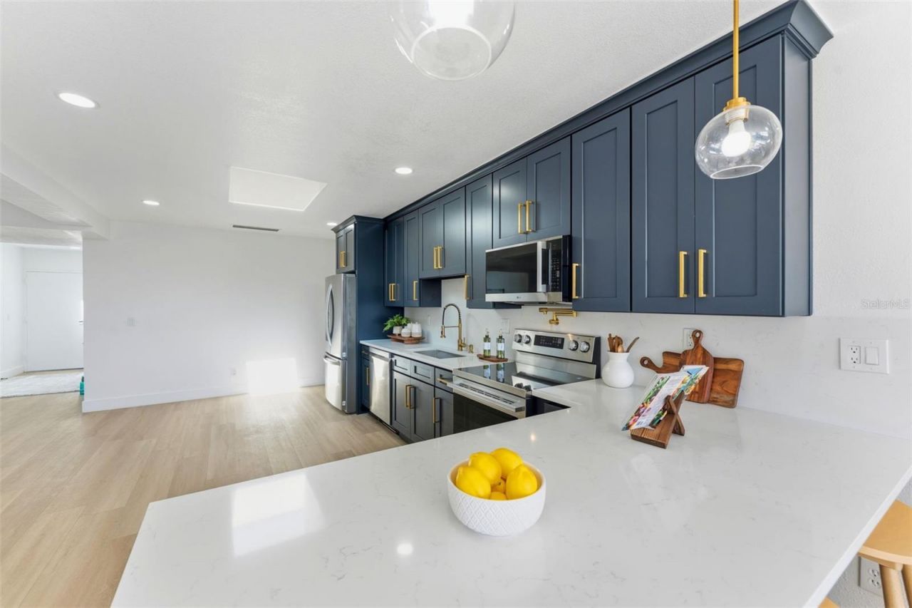 3917 E Eden Roc Circle, Tampa, FL 33634 Photo