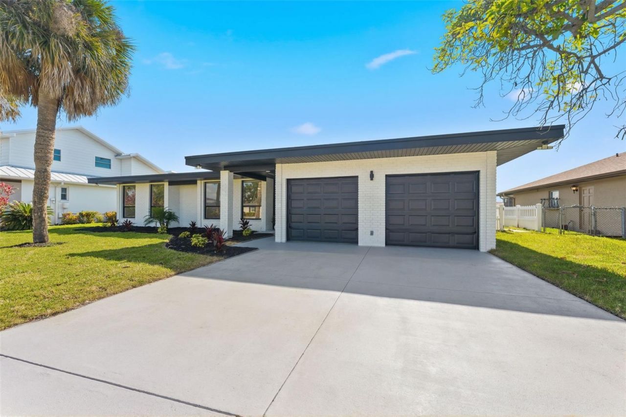 3917 E Eden Roc Circle, Tampa, FL 33634 Photo