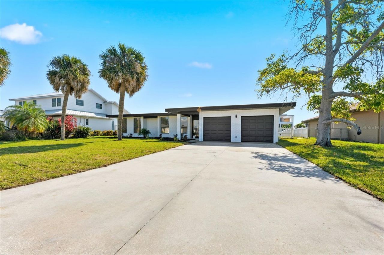3917 E Eden Roc Circle, Tampa, FL 33634 Photo