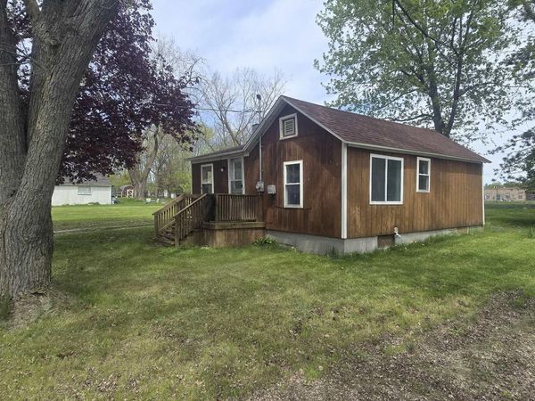 801 Wilson Blvd, St Louis, MI 48880