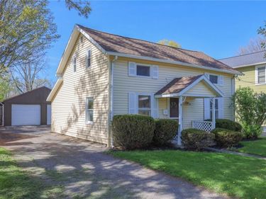 72 Chapel Street, Canandaigua, NY 14424