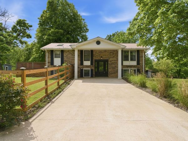 10143 Black St , Lyles, TN 37098