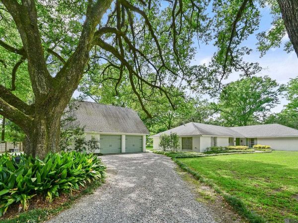16366 S Fulwar Skipwith Rd, Baton Rouge, LA 70810