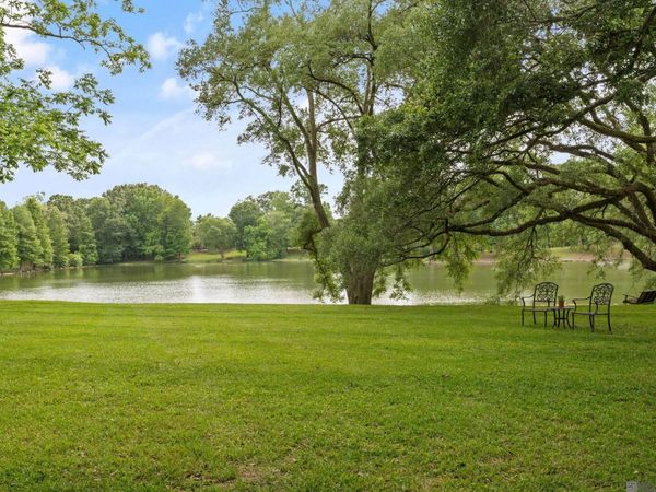 16366 S Fulwar Skipwith Rd, Baton Rouge, LA 70810