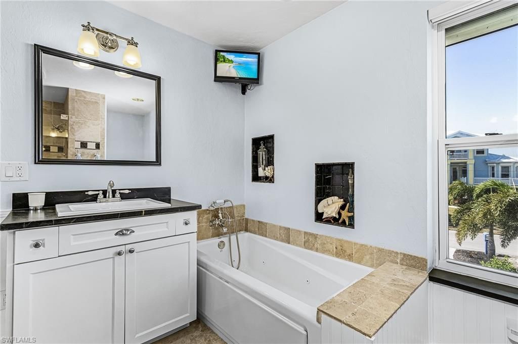 2096 Macadamia St, Saint James City, FL 33956 Photo