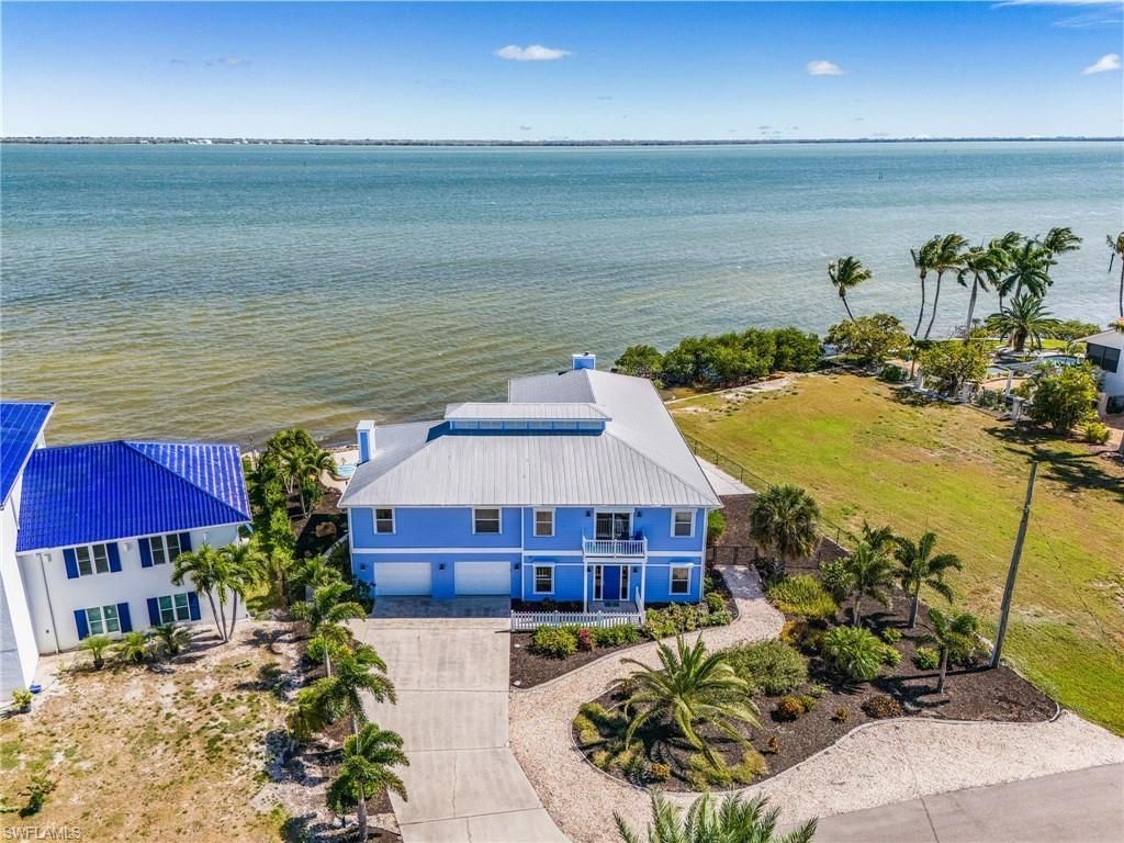 2096 Macadamia St, Saint James City, FL 33956 Photo