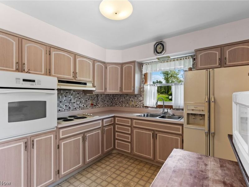 267 Kings Drive, Steubenville, OH 43952 Photo 10