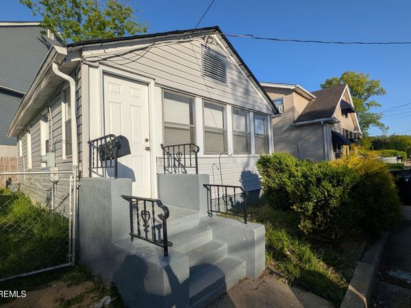 20 Ohio Avenue, North Middletown, NJ 07748