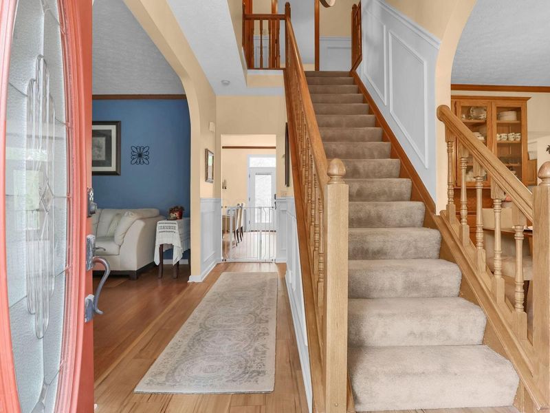 176 Highmeadow Drive, Columbus, OH 43230 Photo 5