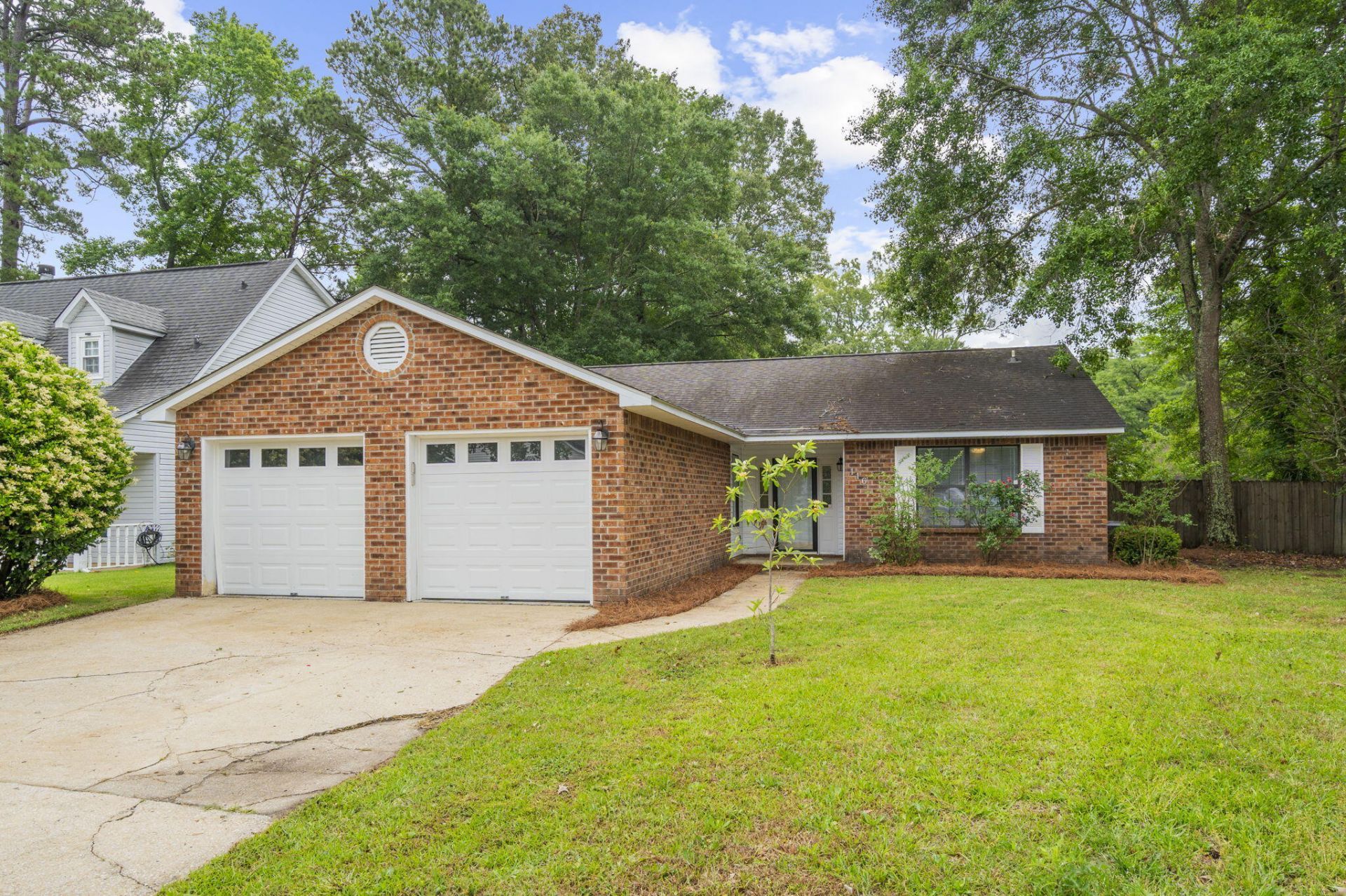 116 Lancelot Hall Photo 1