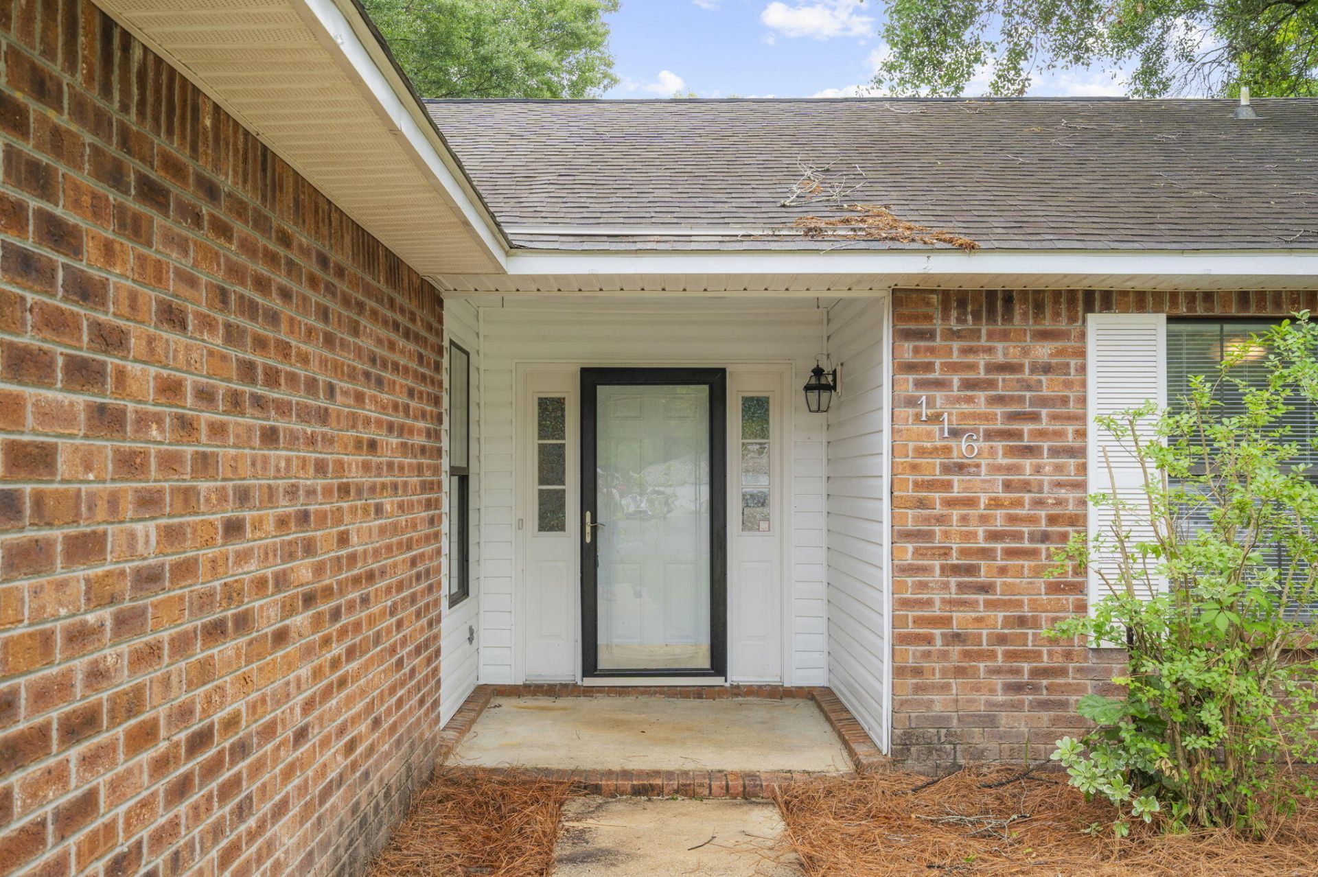 116 Lancelot Hall Photo 2