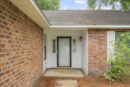 116 Lancelot Hall photo 4