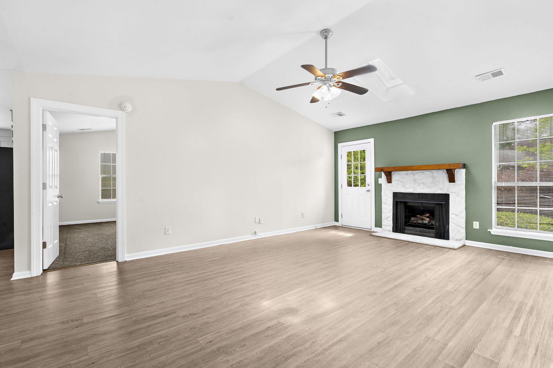 116 Lancelot Hall Photo 5