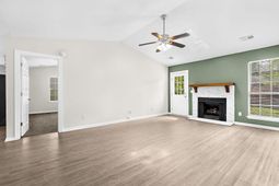 116 Lancelot Hall photo 4