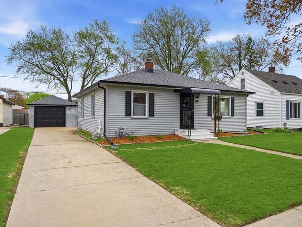 1802 ADAMS STREET, Appleton, WI 54915