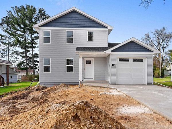 112 LAW STREET, New London, WI 54961