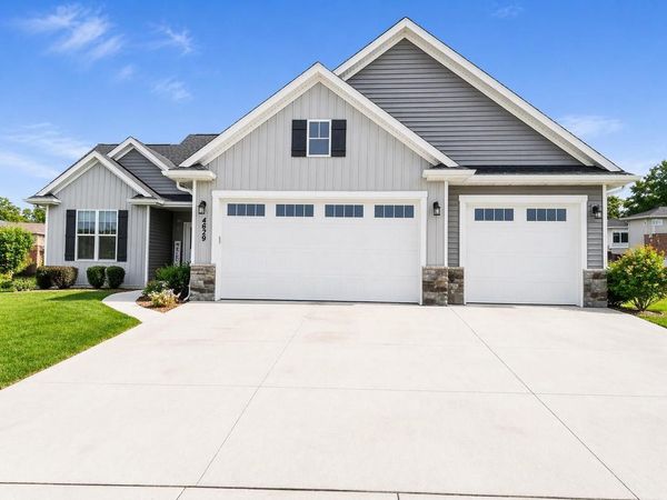 4629 TRELLIS DRIVE, De Pere, WI 54115