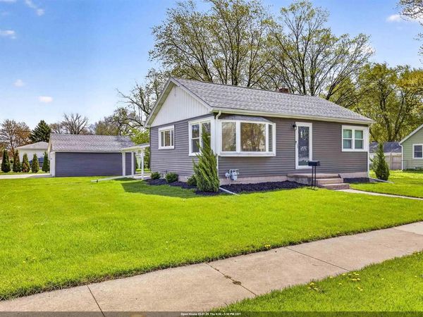 1432 EVANS STREET, Oshkosh, WI 54901