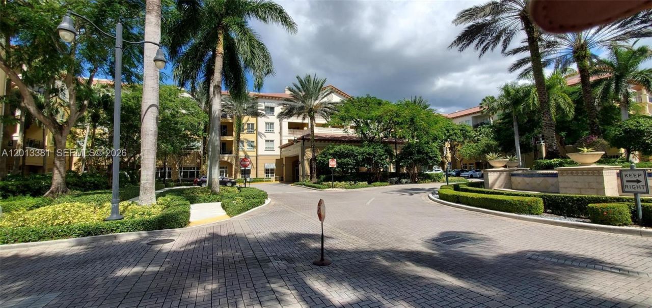 16102 Emerald Estates Dr , Unit 428, Weston, FL 33331 Photo