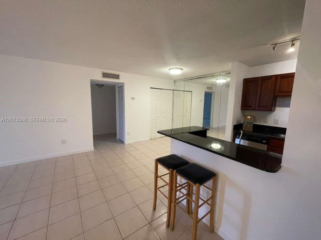 809 NE 199th St , Unit 105-7, Miami, FL 33179 Photo