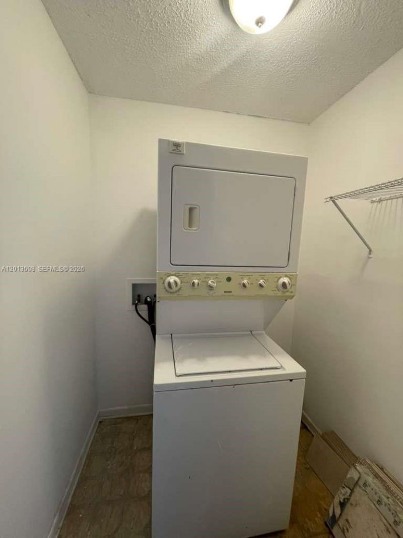 809 NE 199th St , Unit 105-7, Miami, FL 33179 Photo