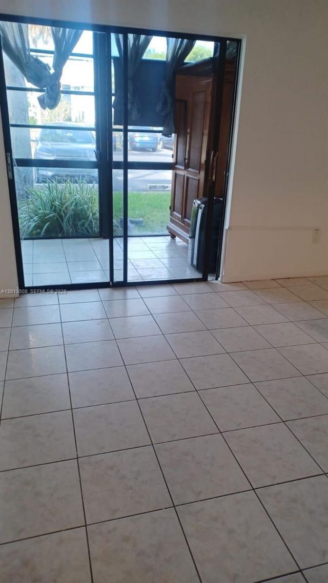 809 NE 199th St , Unit 105-7, Miami, FL 33179 Photo