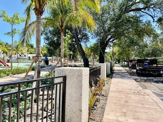 517 Menendez Ave, Unit -, Coral Gables, FL 33146 Photo