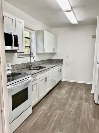 517 Menendez Ave, Unit -, Coral Gables, FL 33146 Photo