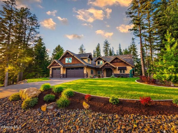 11514 N BLUE JAY LOOP , Hayden, ID 83835