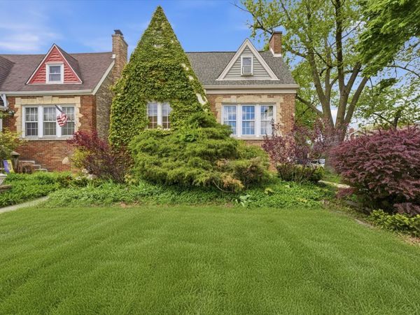 3100 Clinton Avenue , Berwyn, IL 60402