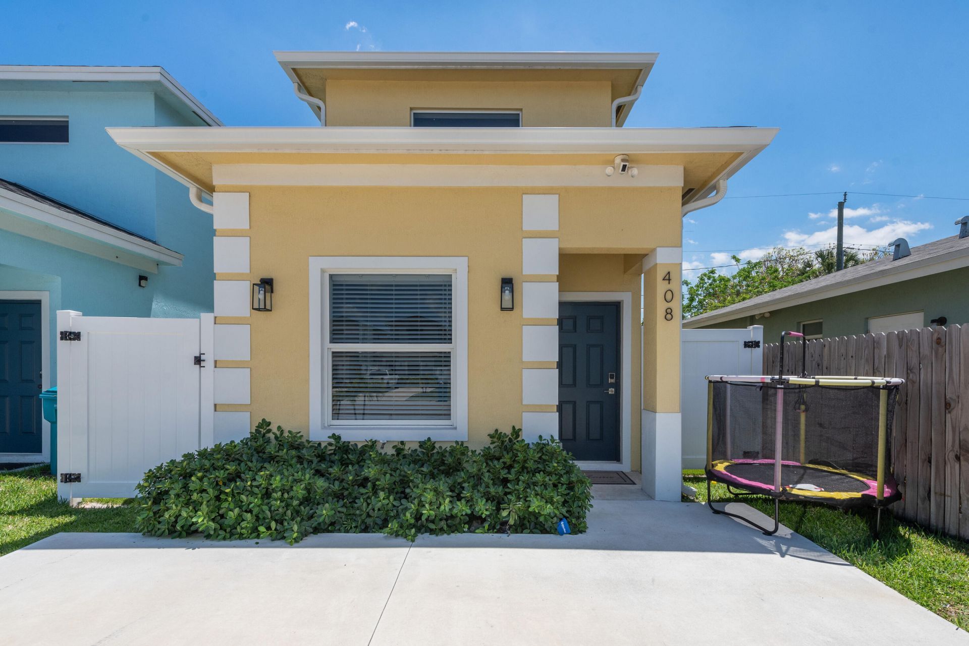 408 NW 12th Avenue, Boynton Beach, FL 33435 Photo