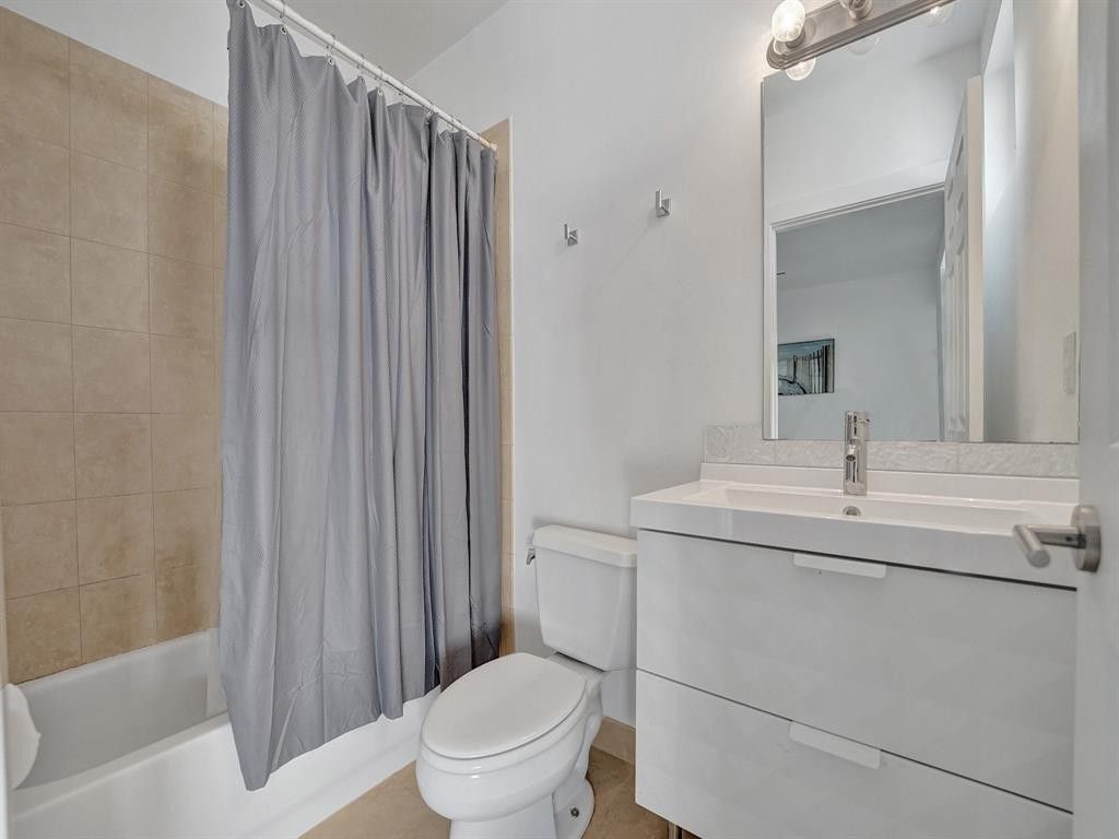 703 SE 16th Court, Fort Lauderdale, FL 33316 Photo