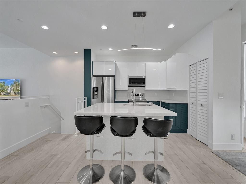 703 SE 16th Court, Fort Lauderdale, FL 33316 Photo