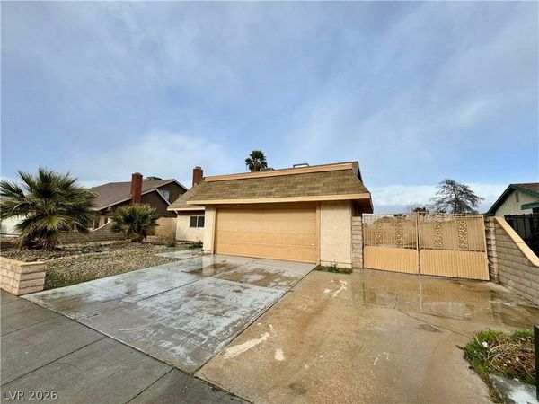4032 Arrowood Drive , Las Vegas, NV 89147