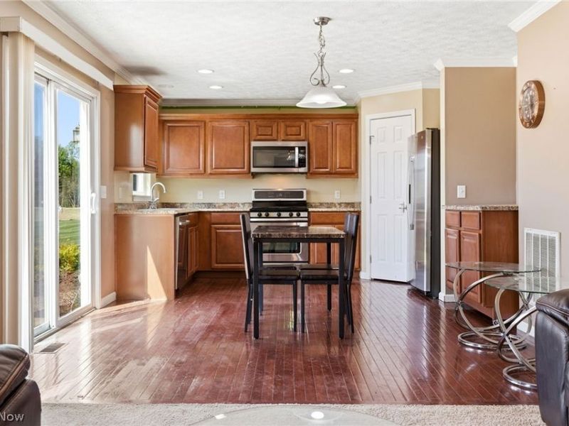 3286 Hidden Brook Drive , Ravenna, OH 44266 Photo 5